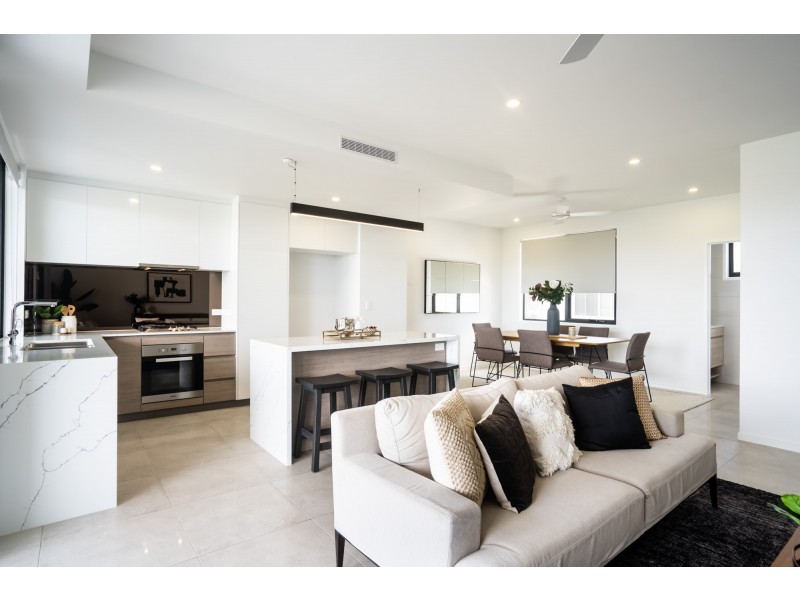 42 Park Cove Boulevard, Hope Island QLD 4212