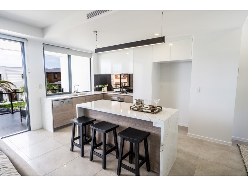 42 Park Cove Boulevard, Hope Island QLD 4212