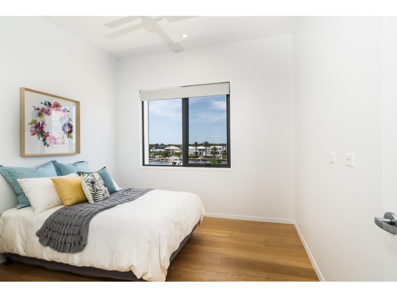 42 Park Cove Boulevard, Hope Island QLD 4212