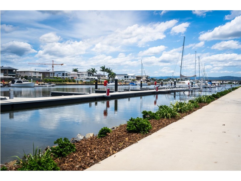 42 Park Cove Boulevard, Hope Island QLD 4212