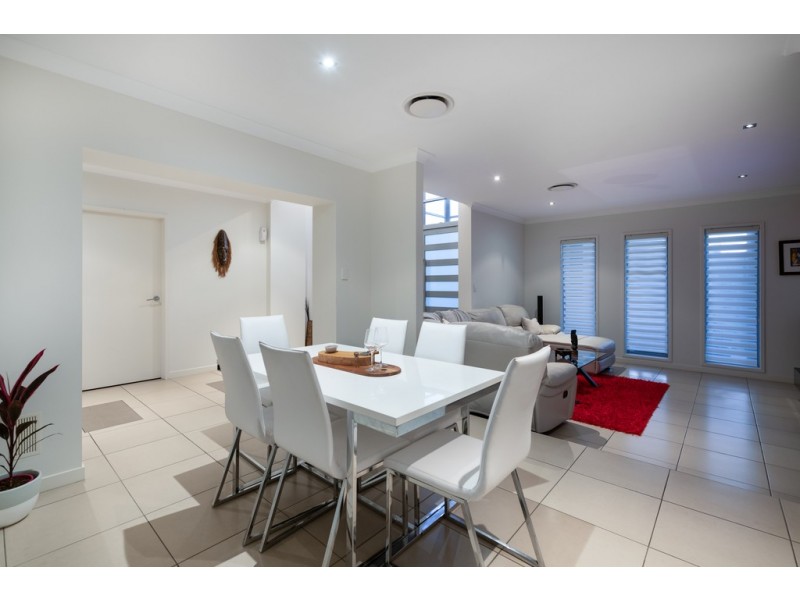 24 Peregrine Crescent, Coomera QLD 4209