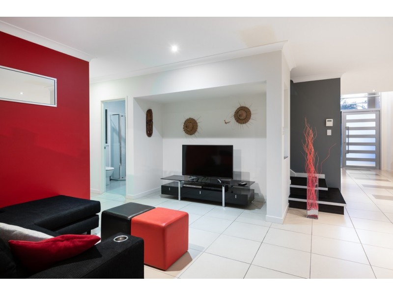 24 Peregrine Crescent, Coomera QLD 4209