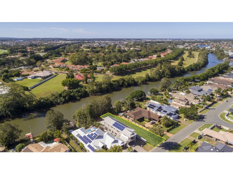 10A Saltwater Terrace, Helensvale QLD 4212