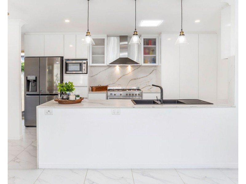 30 Zac Avenue, Coombabah QLD 4216