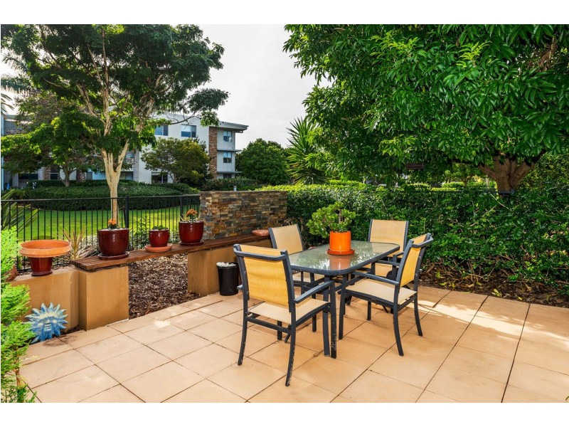 113/64 Sickle Avenue, Hope Island QLD 4212