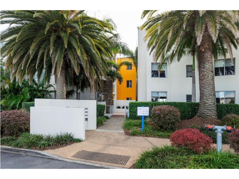 113/64 Sickle Avenue, Hope Island QLD 4212