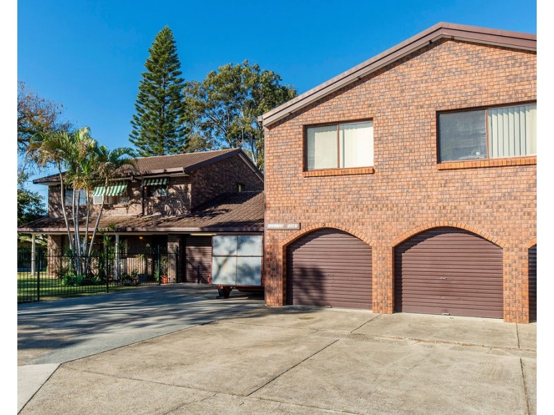 1 – 4/14 Milton Avenue, Paradise Point QLD 4216