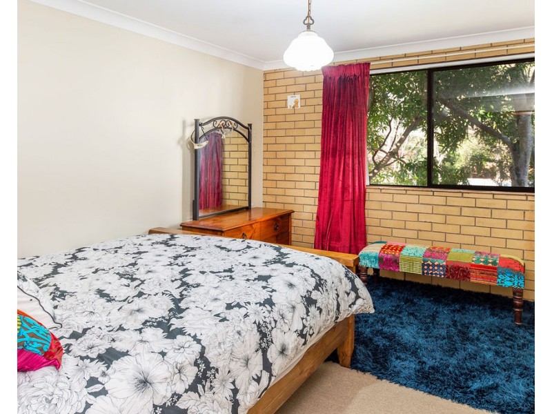 1 – 4/14 Milton Avenue, Paradise Point QLD 4216