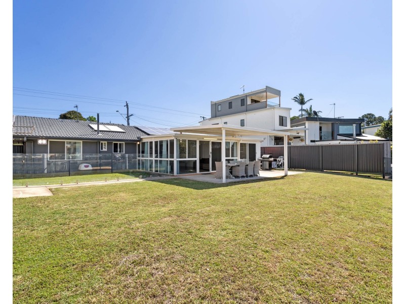 59 Hollywell Road, Biggera Waters QLD 4216