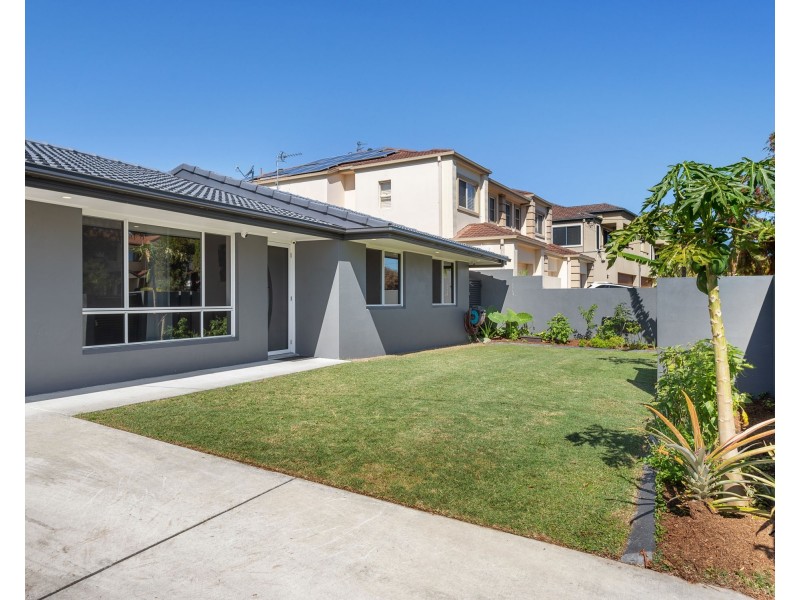 59 Hollywell Road, Biggera Waters QLD 4216