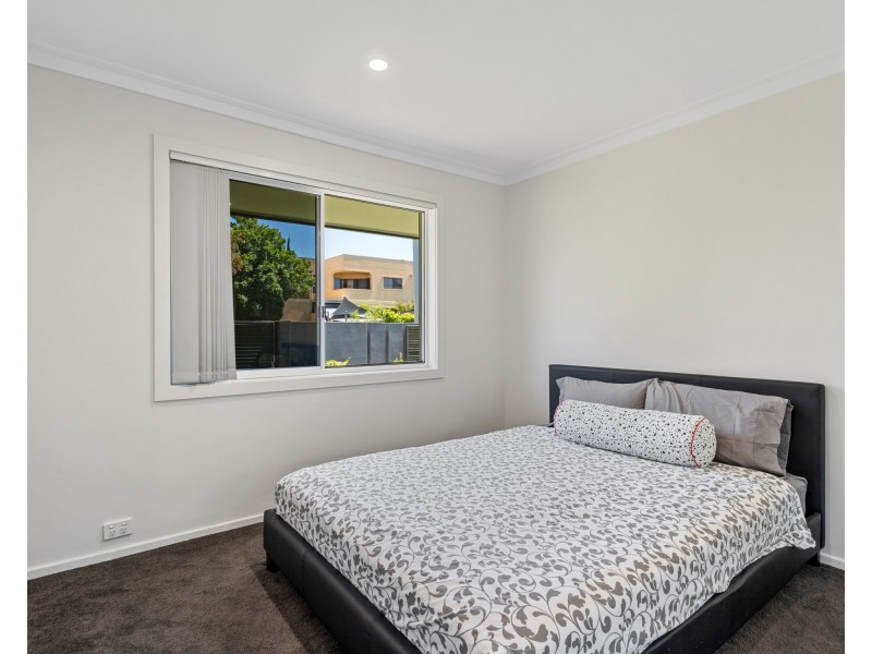 59 Hollywell Road, Biggera Waters QLD 4216