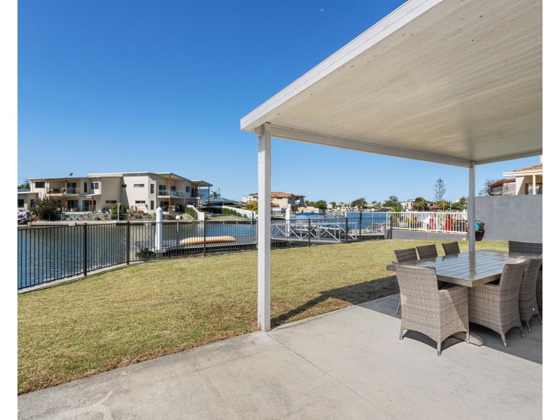 59 Hollywell Road, Biggera Waters QLD 4216