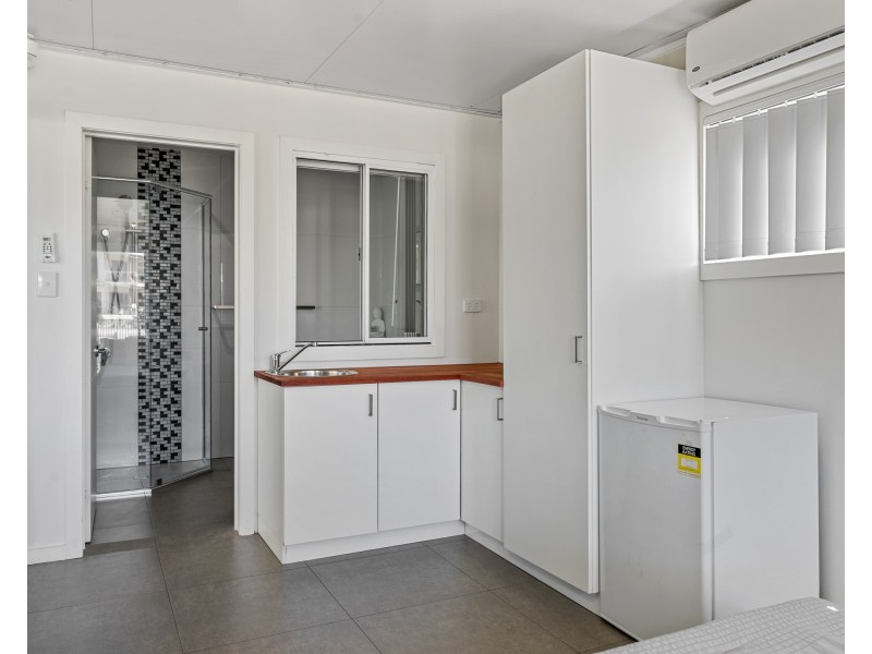 59 Hollywell Road, Biggera Waters QLD 4216