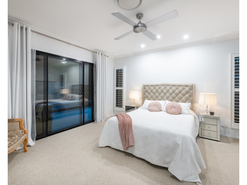 15 River Links Boulevard East, Helensvale QLD 4212