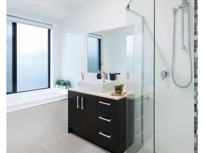 15 River Links Boulevard East, Helensvale QLD 4212