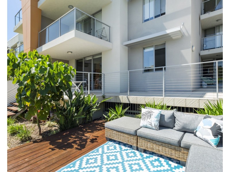 612/64 Sickle Avenue, Hope Island QLD 4212
