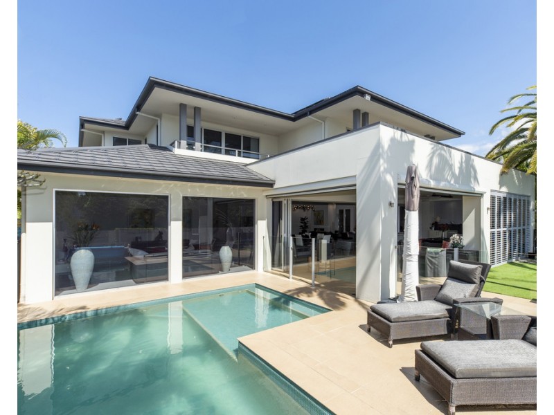2504 Cressbrook Drive, Hope Island QLD 4212