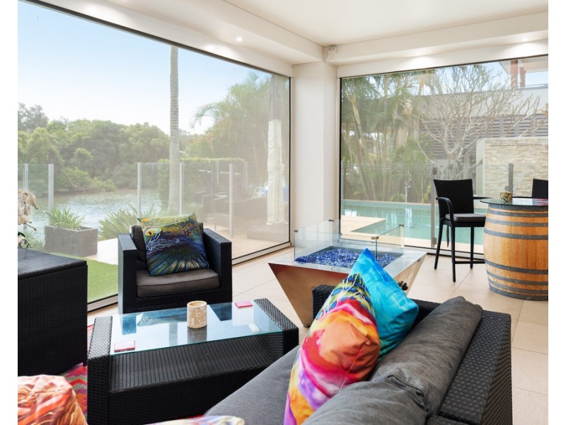 2504 Cressbrook Drive, Hope Island QLD 4212
