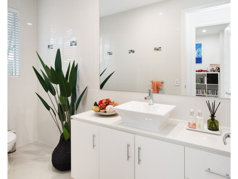 2504 Cressbrook Drive, Hope Island QLD 4212