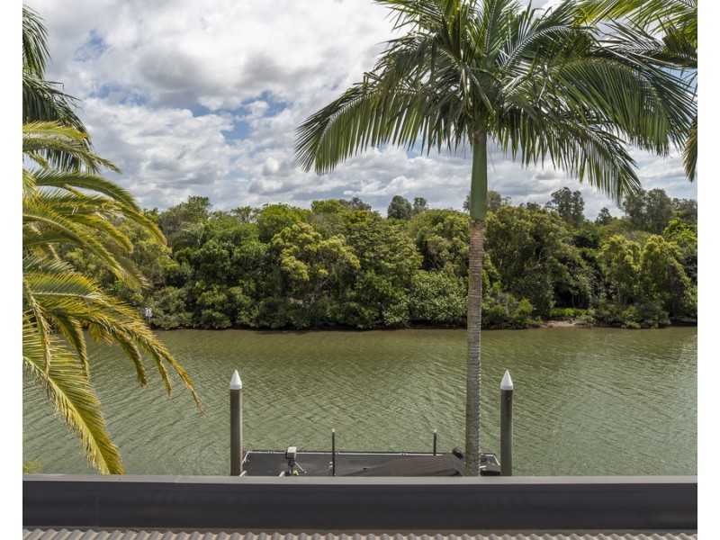 2504 Cressbrook Drive, Hope Island QLD 4212