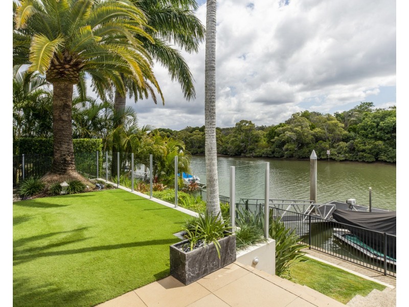 2504 Cressbrook Drive, Hope Island QLD 4212