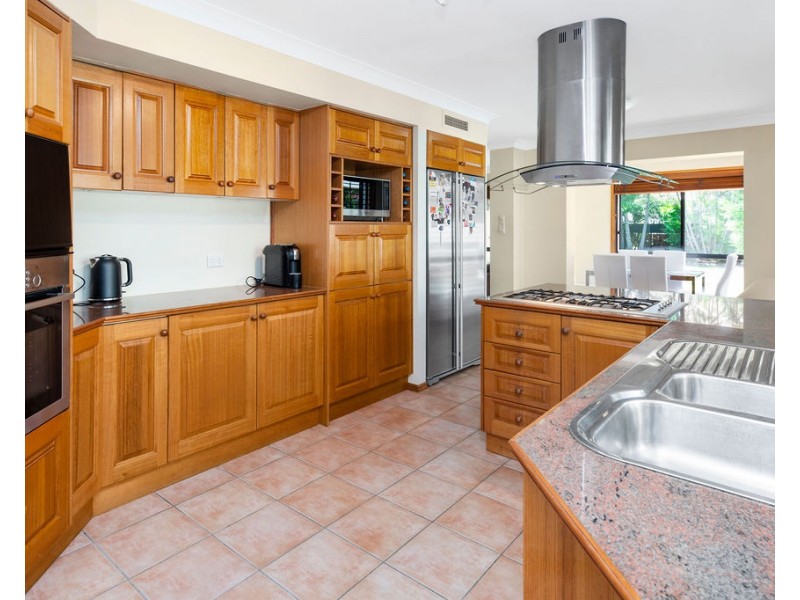 1639 Riverdale Drive, Hope Island QLD 4212