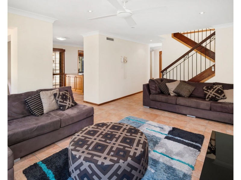 1639 Riverdale Drive, Hope Island QLD 4212