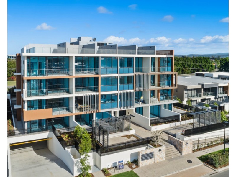 52 Harbourview Drive, Hope Island QLD 4212