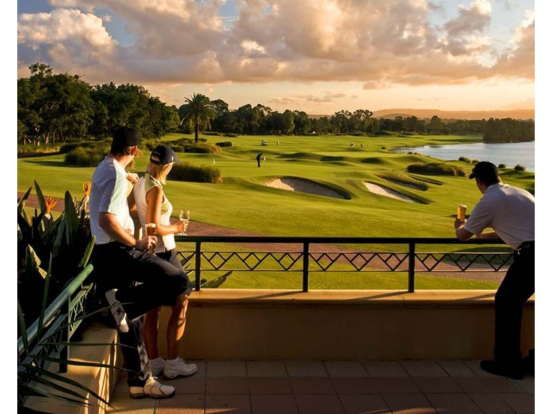 52 Harbourview Drive, Hope Island QLD 4212