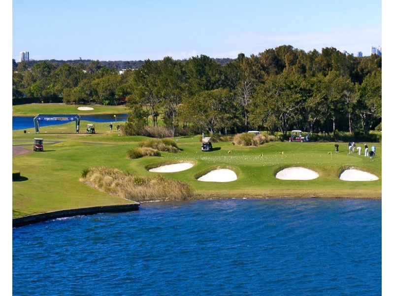 52 Harbourview Drive, Hope Island QLD 4212