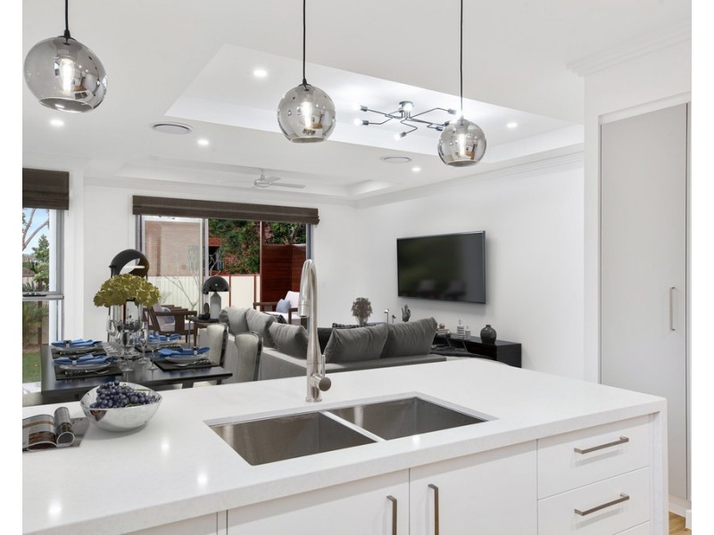 1/49 Milton Avenue, Paradise Point QLD 4216