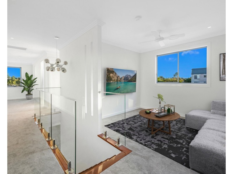 1/49 Milton Avenue, Paradise Point QLD 4216