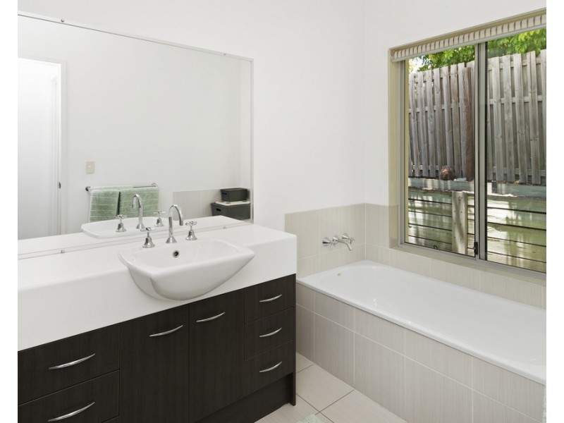 11 Conestoga Way, Upper Coomera QLD 4209