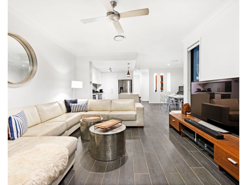 1/54 Milton Avenue, Paradise Point QLD 4216
