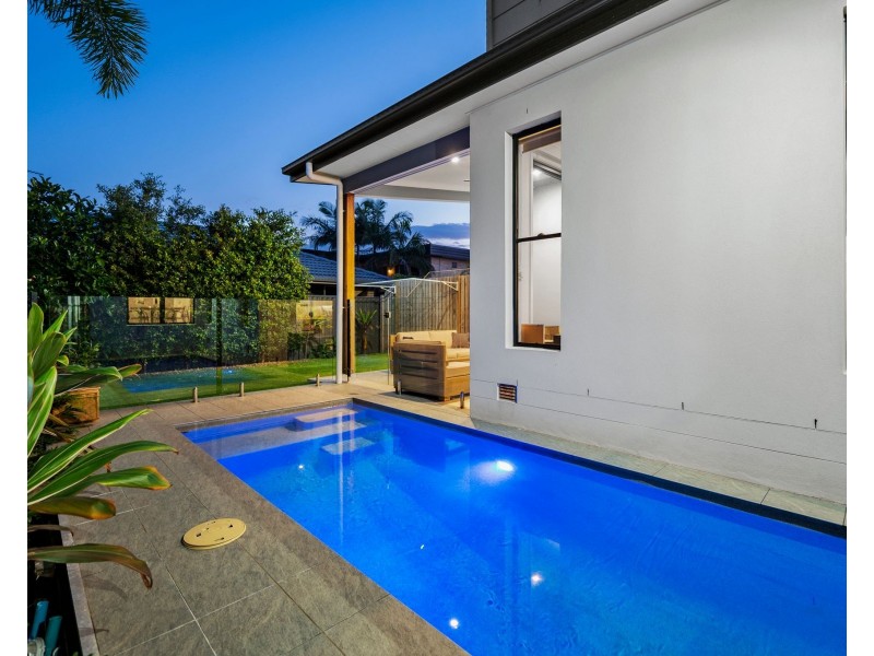 1/54 Milton Avenue, Paradise Point QLD 4216