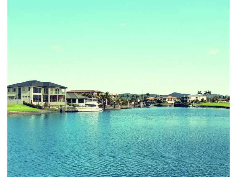 5013 and 5014 Harbourview Drive, Hope Island QLD 4212