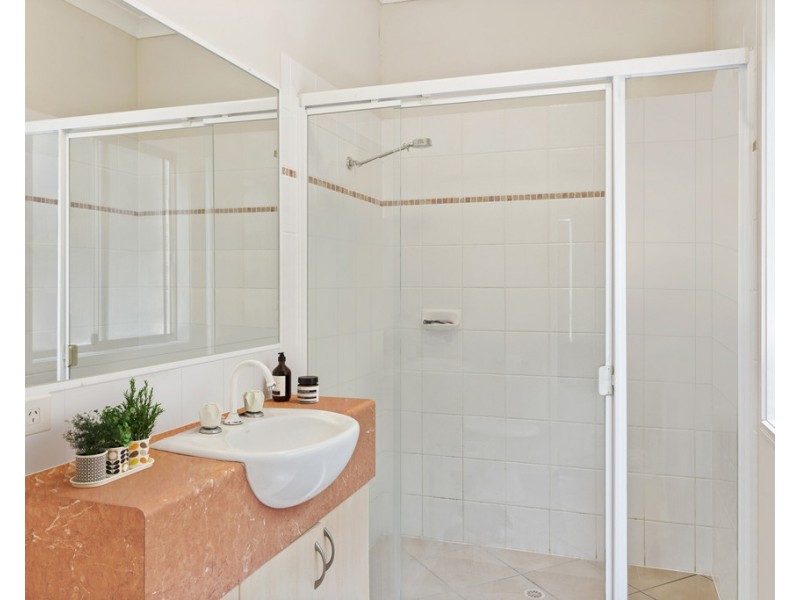 53 Sheffield Circuit, Pacific Pines QLD 4211