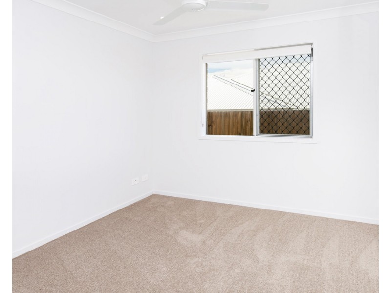 8 Kambu Close, Karalee QLD 4306