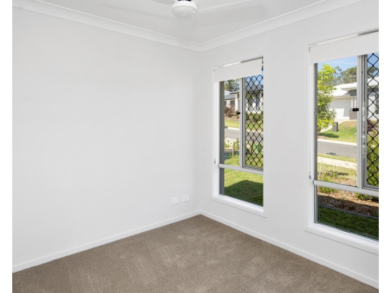 8 Kambu Close, Karalee QLD 4306