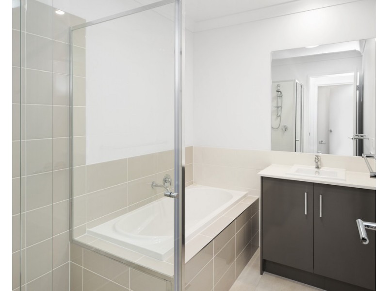 8 Kambu Close, Karalee QLD 4306