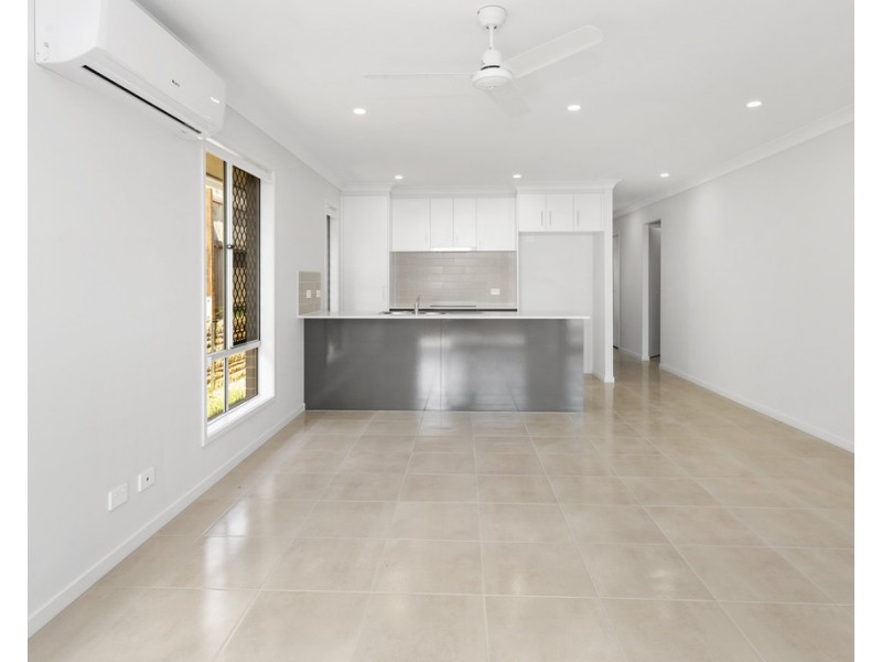 8 Kambu Close, Karalee QLD 4306