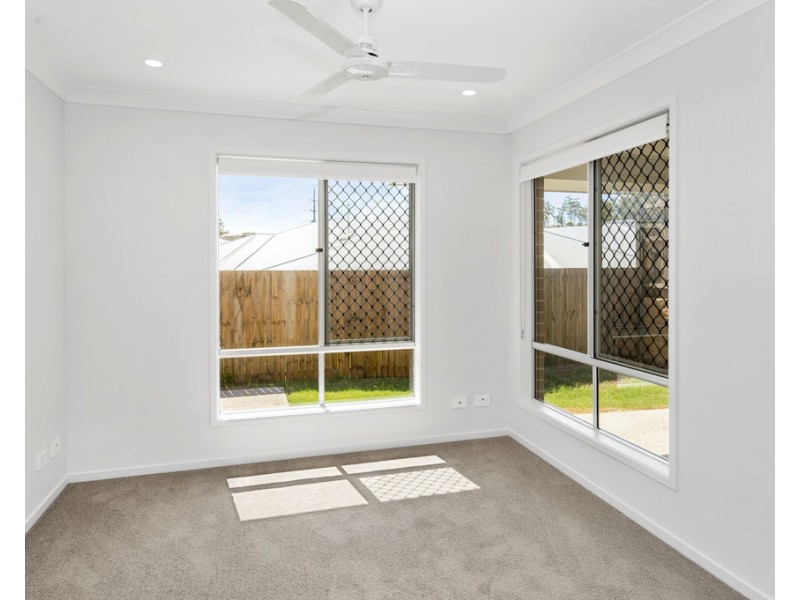 8 Kambu Close, Karalee QLD 4306