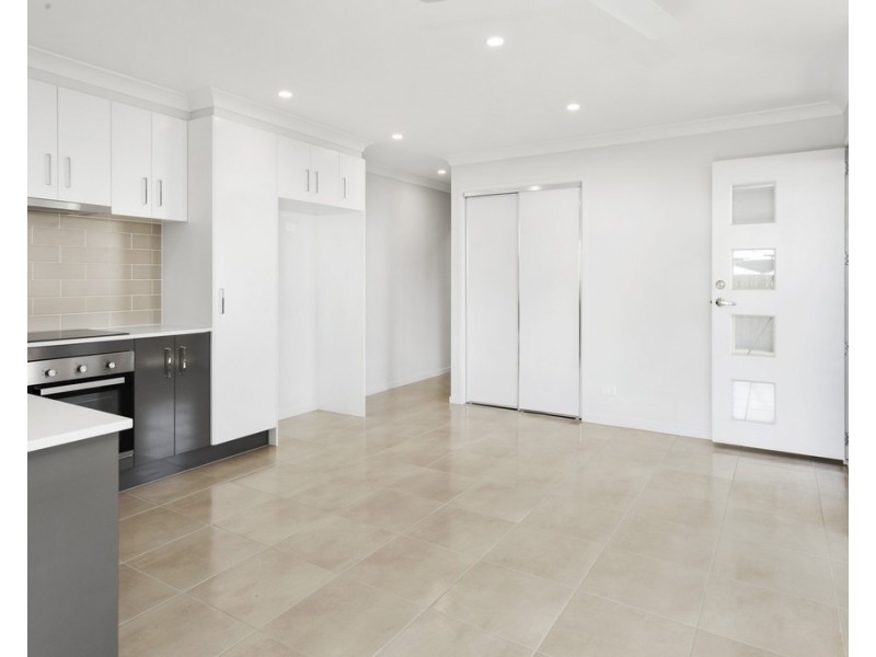 8 Kambu Close, Karalee QLD 4306