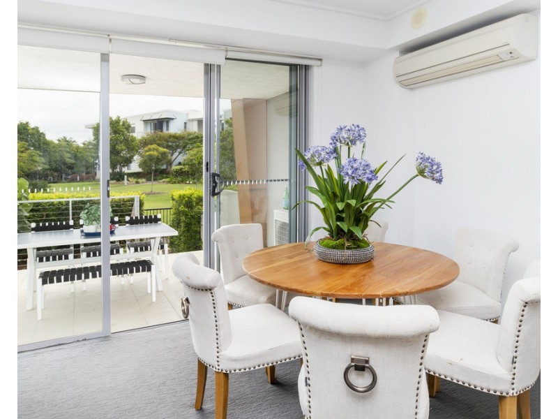 632/64 Sickle Avenue, Hope Island QLD 4212