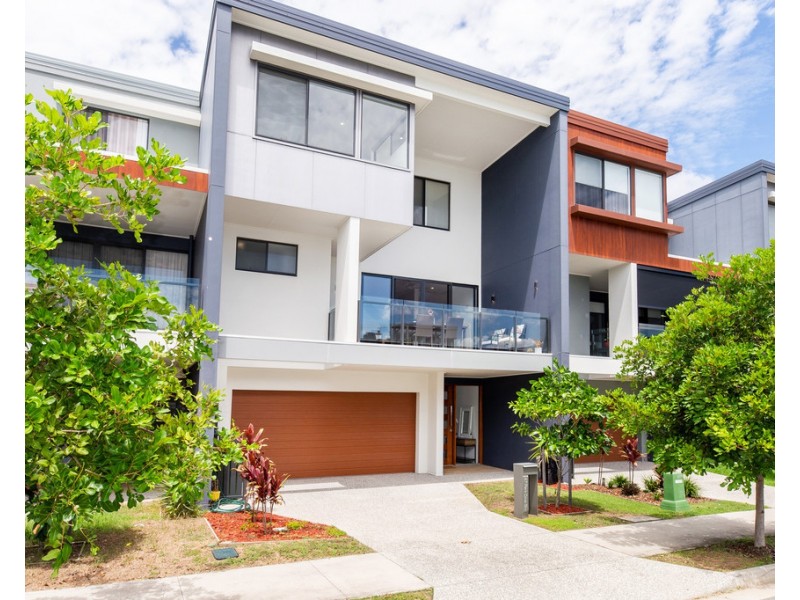 47 Park Cove Boulevard, Hope Island QLD 4212