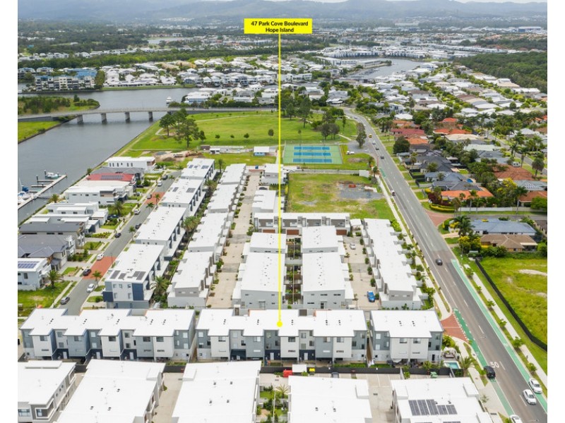 47 Park Cove Boulevard, Hope Island QLD 4212
