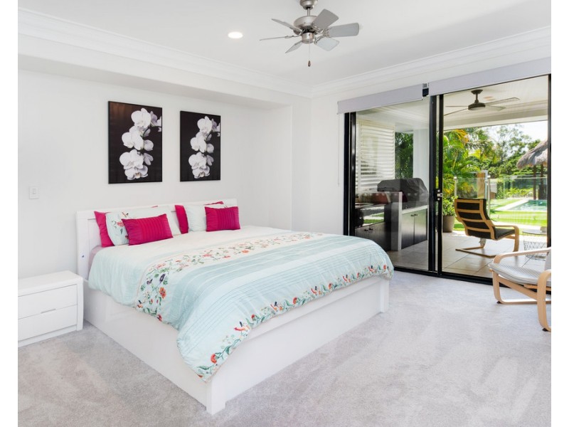 3 River Cove Place, Helensvale QLD 4212