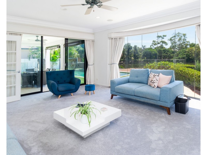 3 River Cove Place, Helensvale QLD 4212