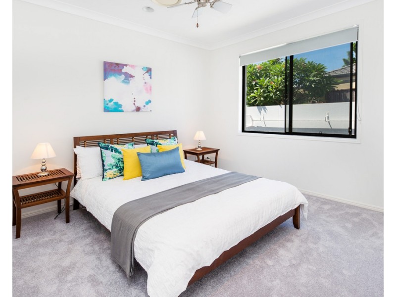 3 River Cove Place, Helensvale QLD 4212