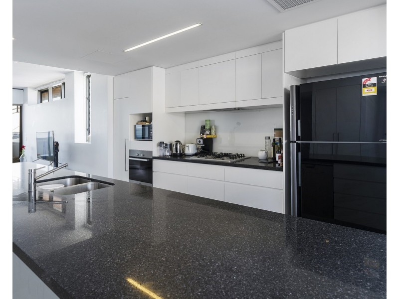 4405/2 Sunset Avenue, Paradise Point QLD 4216